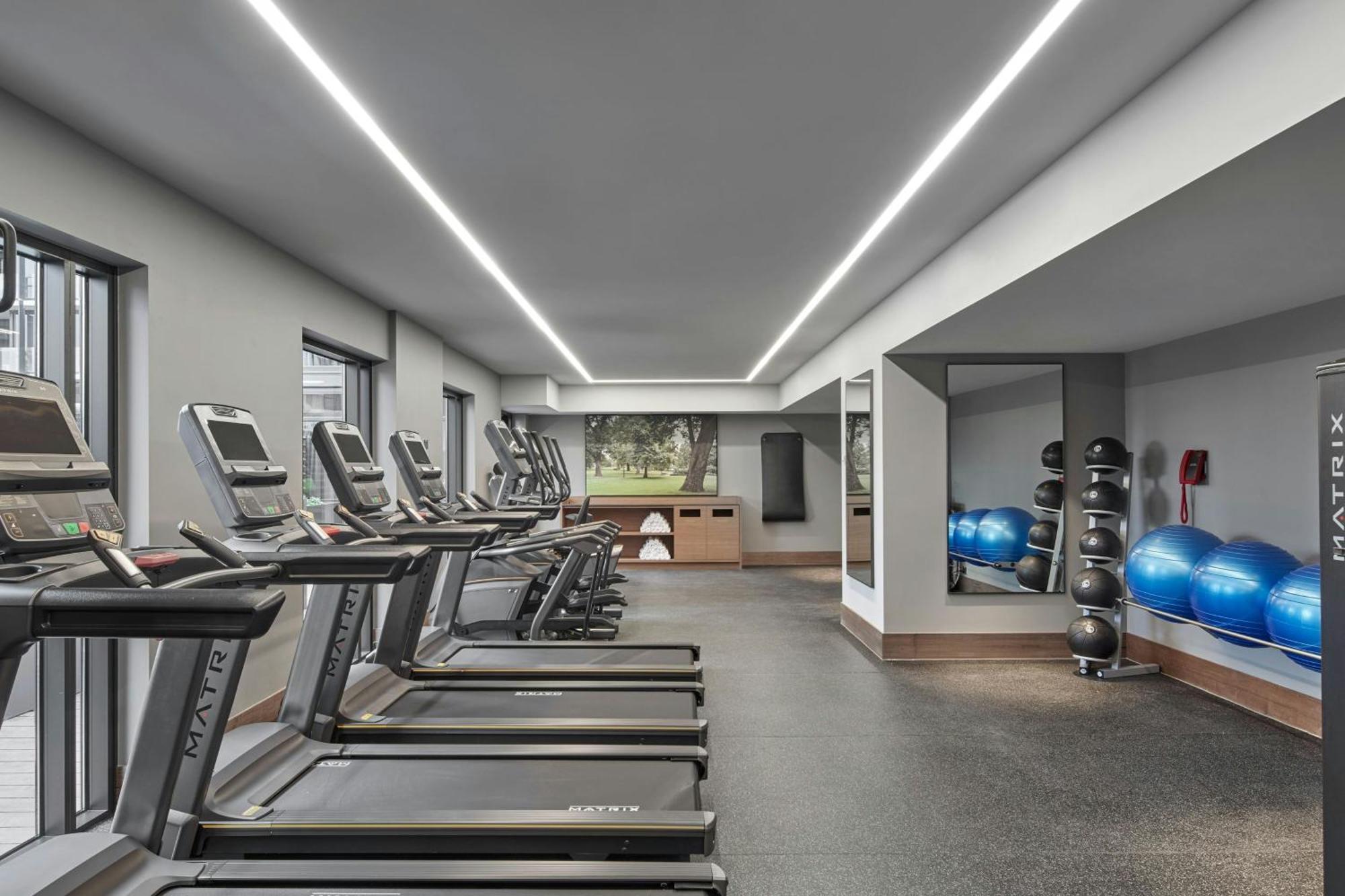 Courtyard By Marriott Melbourne Flagstaff Gardens Hotel ภายนอก รูปภาพ